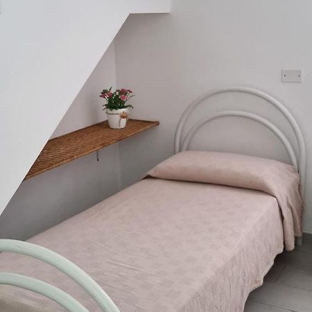 Sun Sea And Relax Villetta A Due Passi Dal Mare โซลานาส ภายนอก รูปภาพ
